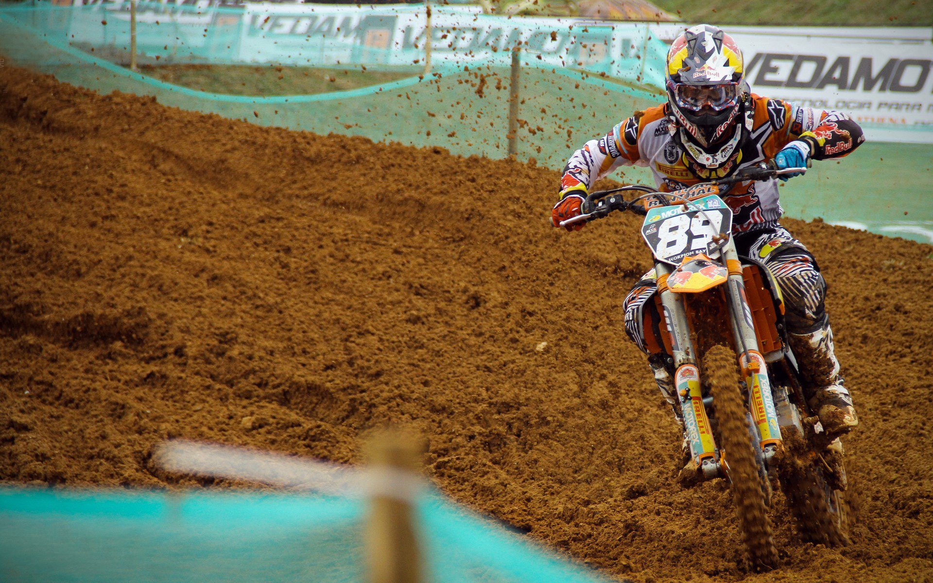 范弗利特，当1米83的锁扣住达拉斯的咽喉