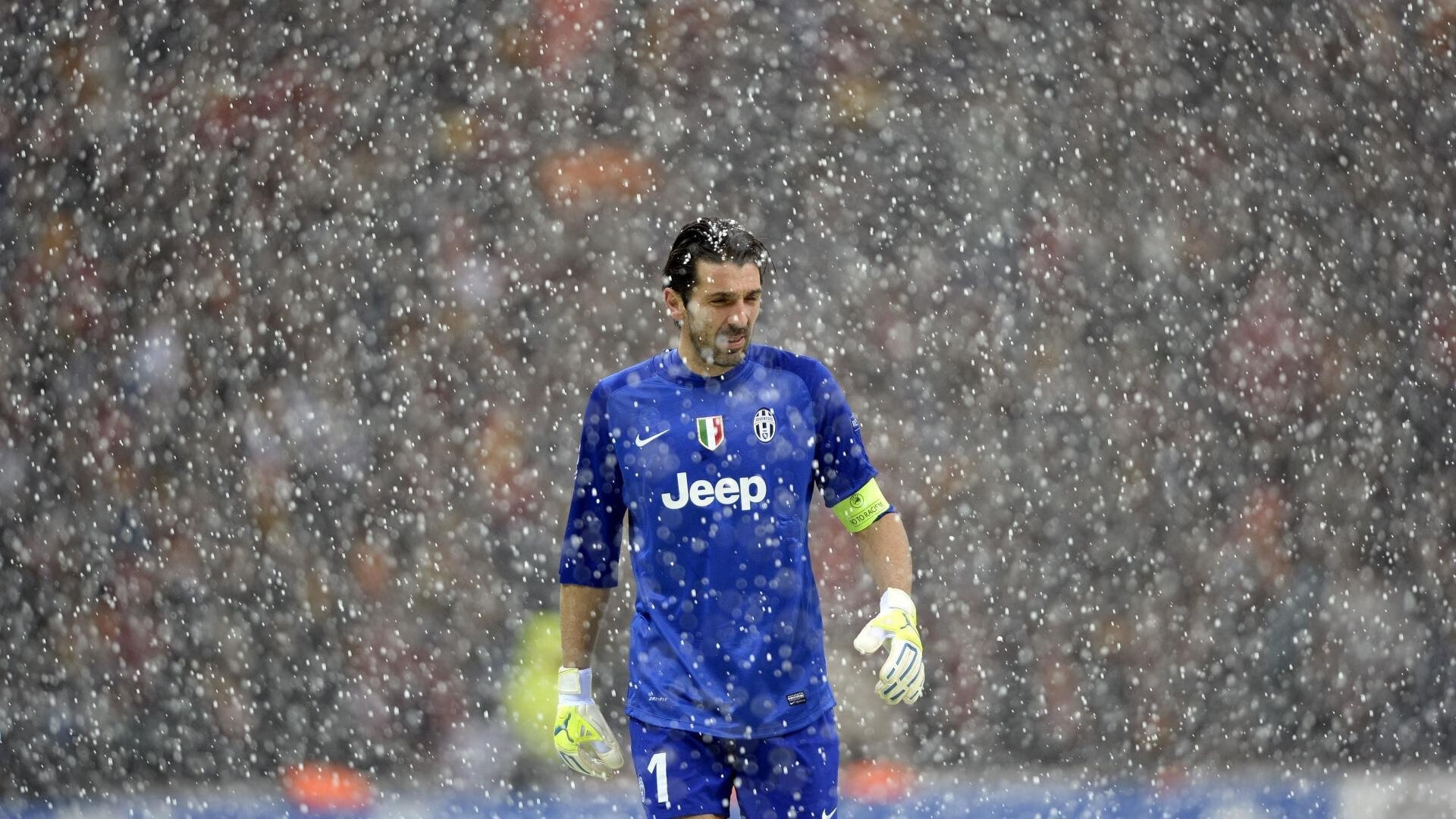 里昂节奏掌控拉齐奥,德里赫特成为关键先生—一场战术与意志的胜利